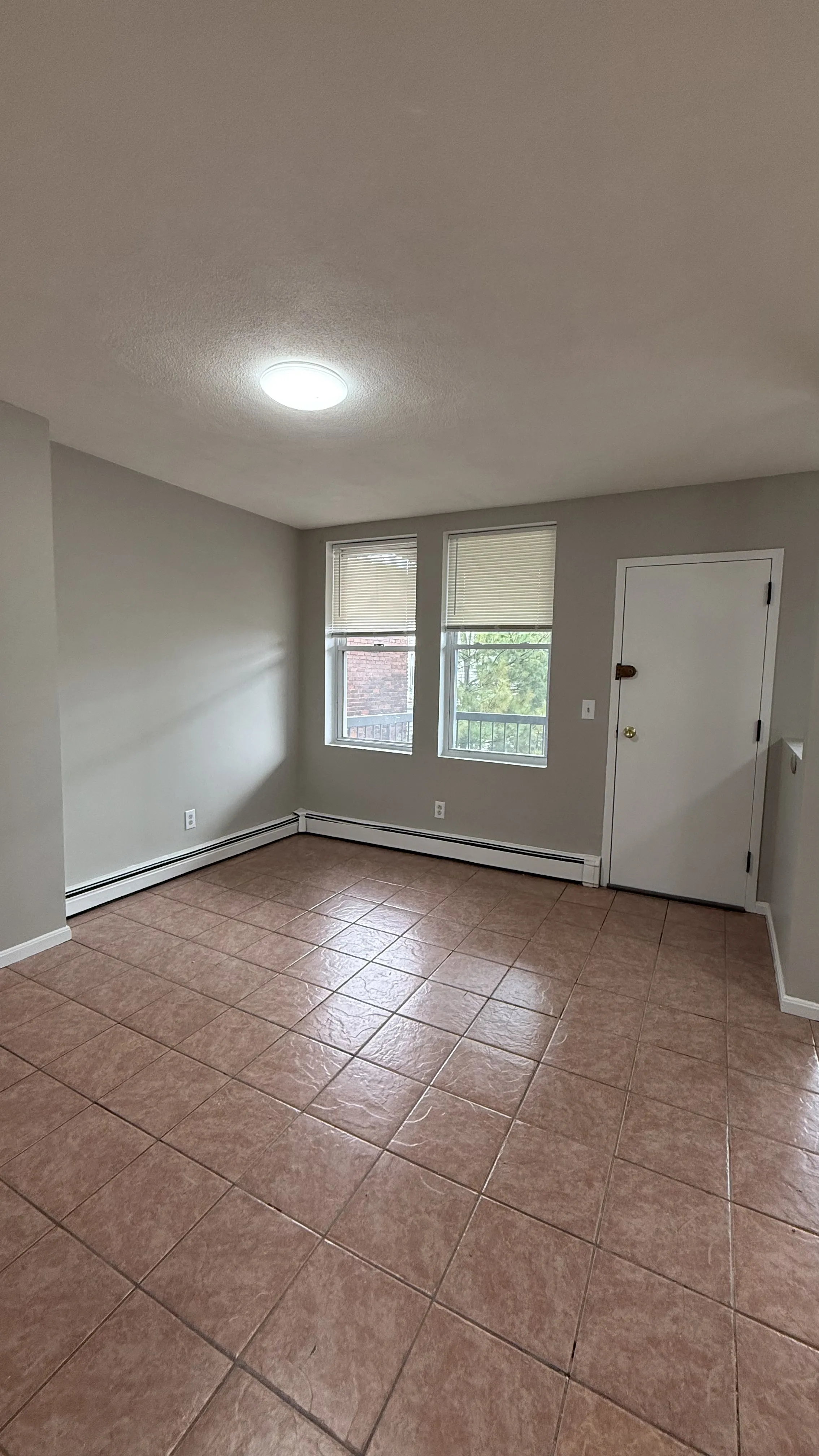 2 bed, 1 bath apartment for rent at 69 Shawmut St Unit 2, Chelsea — photo 3 of 11