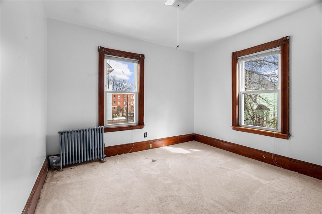 3 bed, 1 bath apartment for rent at 69 Shepton St Unit 2, Dorchester — photo 11 of 16