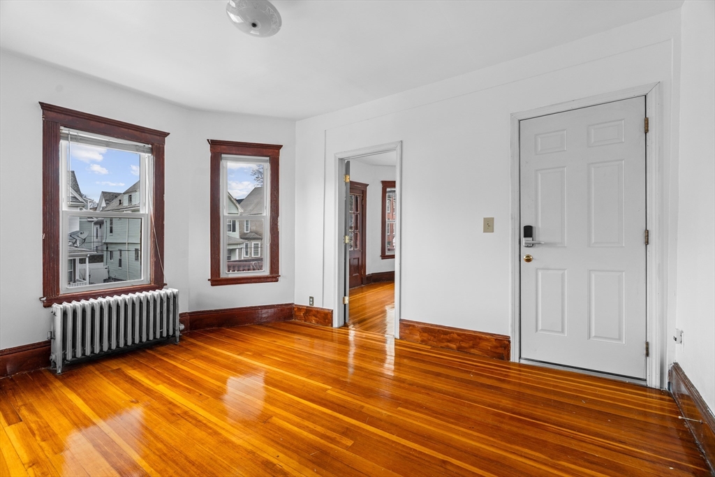 3 bed, 1 bath apartment for rent at 69 Shepton St Unit 2, Dorchester — photo 4 of 16