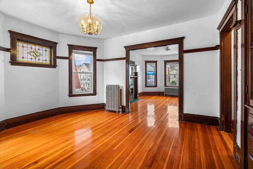 3 bed, 1 bath apartment for rent at 69 Shepton St Unit 2, Dorchester — photo 2 of 16