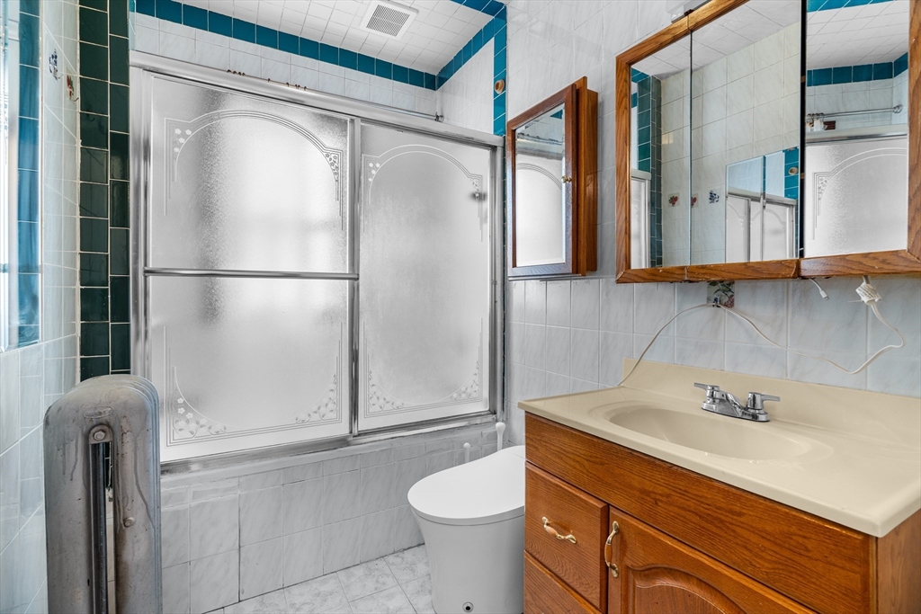 3 bed, 1 bath apartment for rent at 69 Shepton St Unit 2, Dorchester — photo 8 of 16