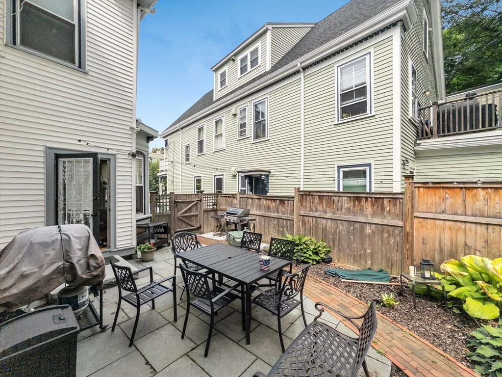 2 bed, 1 bath apartment for rent at 69 Spring Park Ave Unit 1, Jamaica Plain — photo 25 of 27