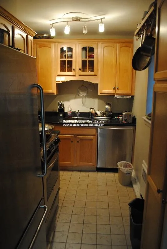 2 bed, 1 bath apartment for rent at 69 Strathmore Rd Unit 2, Brighton — photo 4 of 10