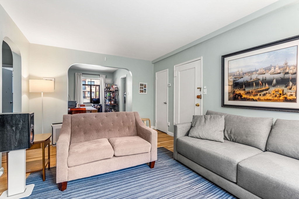 2 bed, 1 bath apartment for rent at 69 Strathmore Unit 3, Brighton — photo 4 of 16