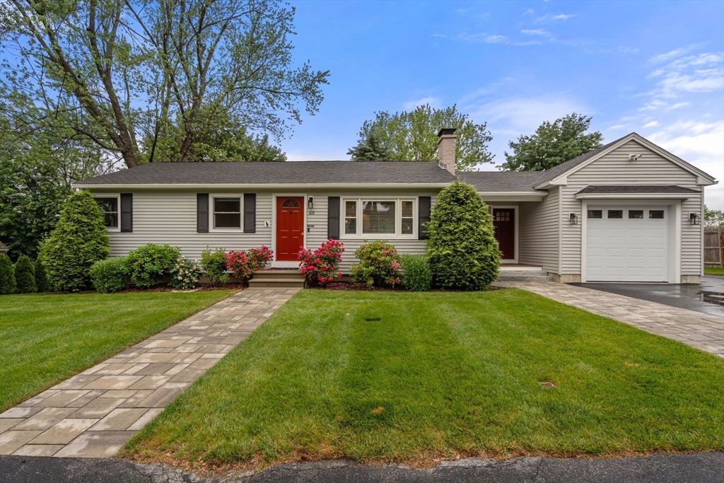 3 bed, 1 bath apartment for rent at 69 Summit Ave Unit 0, Marlborough — photo 1 of 31