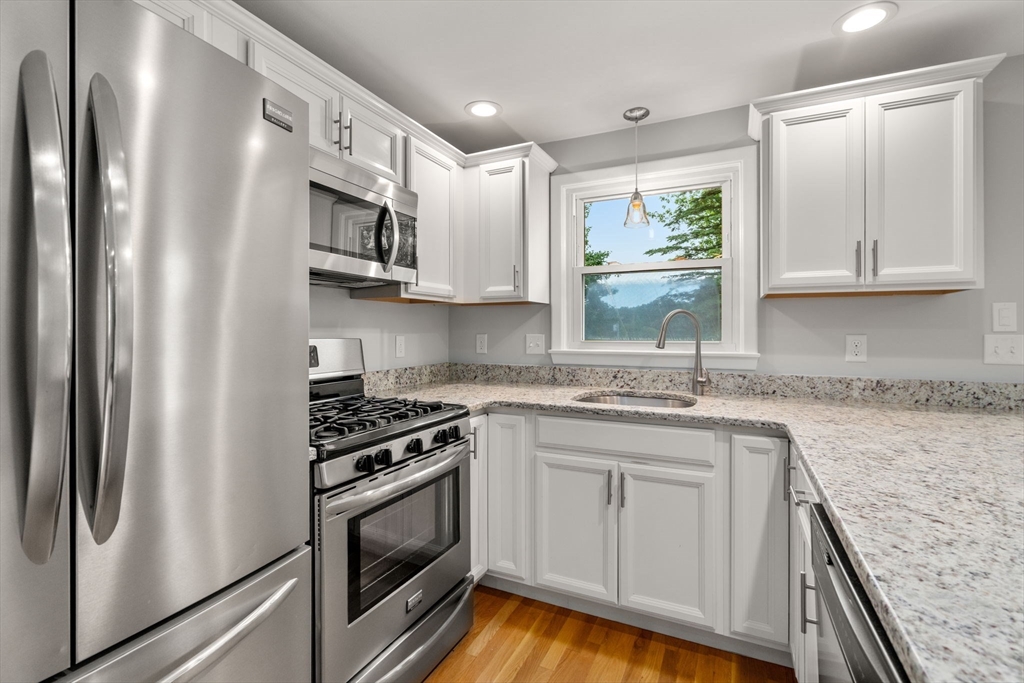 3 bed, 1 bath apartment for rent at 69 Summit Ave Unit 0, Marlborough — photo 6 of 31