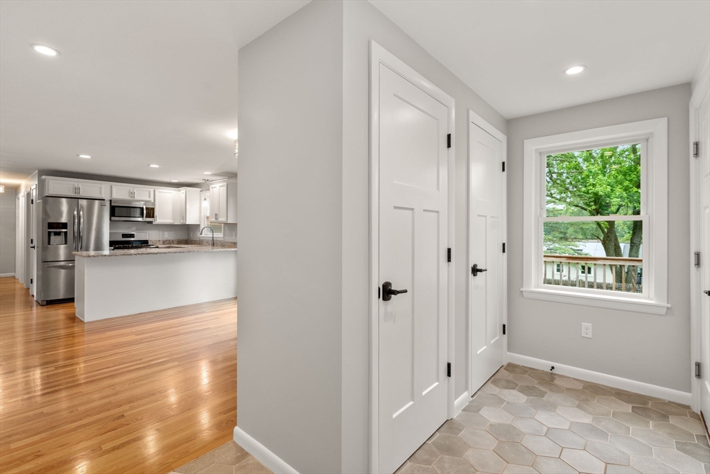 3 bed, 1 bath apartment for rent at 69 Summit Ave Unit 0, Marlborough — photo 12 of 31