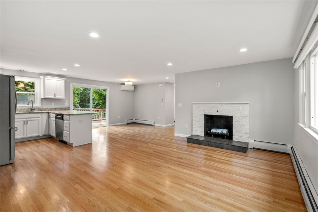 3 bed, 1 bath apartment for rent at 69 Summit Ave Unit 0, Marlborough — photo 3 of 31