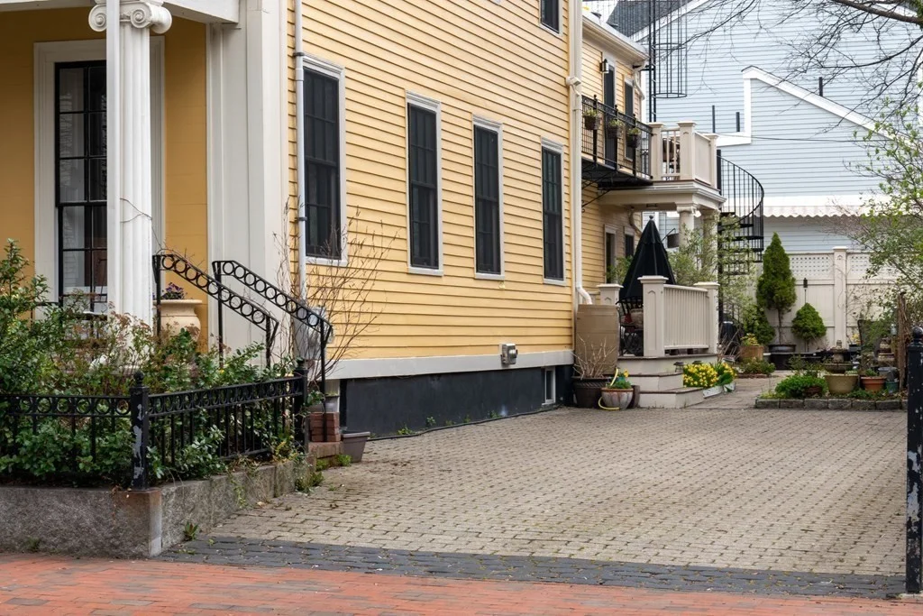 3 bed, 3 bath apartment for rent at 69 Thorndike St, Kendall Square — photo 3 of 21