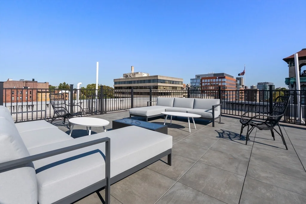 2 bed, 2 bath apartment for rent at 69 Walnut St Unit 1, Brookline Village — photo 14 of 21