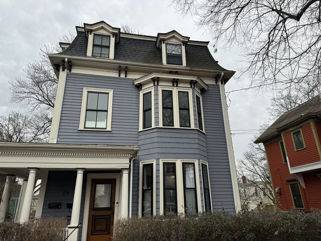 2 bed, 2 bath apartment for rent at 69 Walnut St Unit 1, Prospect Hill — photo 1 of 16