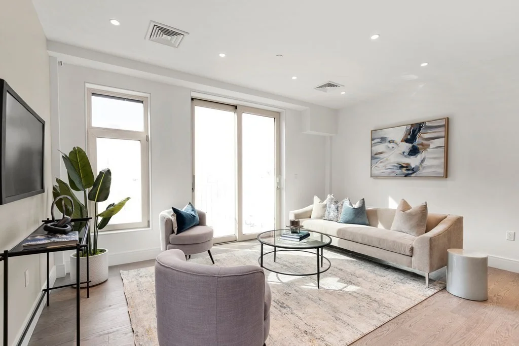 2 bed, 2 bath apartment for rent at 69 Walnut St Unit 10, Brookline Village — photo 3 of 8