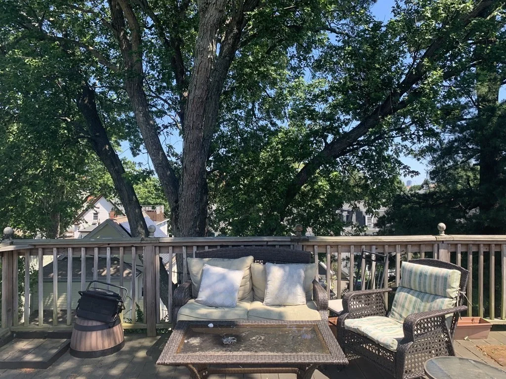 3 bed, 1.5 bath apartment for rent at 69 Walnut St Unit 2, Prospect Hill