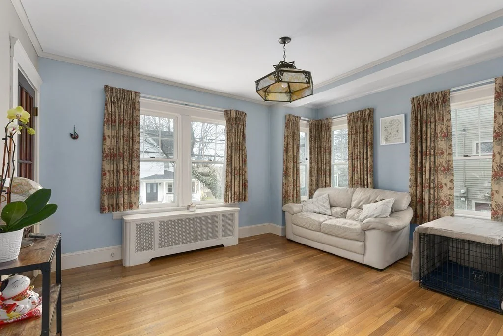 3 bed, 1 bath apartment for rent at 69 Westminster Ave, Arlington Heights — photo 4 of 11