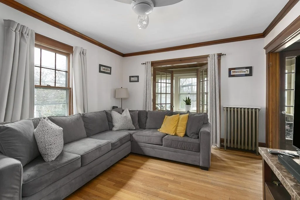 3 bed, 1 bath apartment for rent at 69 Westminster Ave, Arlington Heights — photo 3 of 11