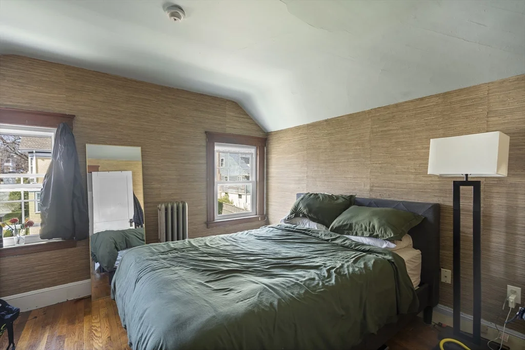 4 bed, 1 bath apartment for rent at 69 Westmoreland St Unit 2, Dorchester — photo 9 of 16