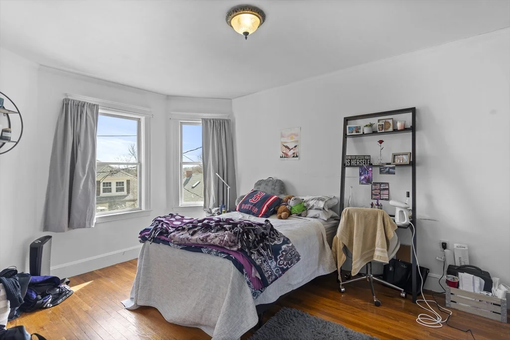 4 bed, 1 bath apartment for rent at 69 Westmoreland St Unit 2, Dorchester — photo 11 of 16