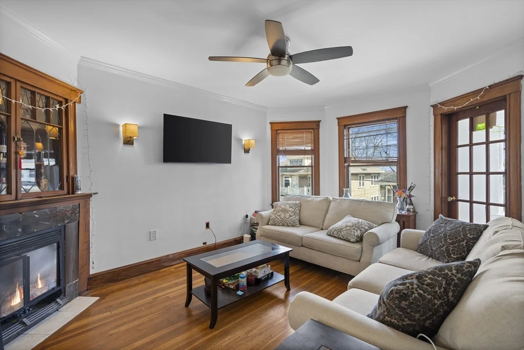 4 bed, 1 bath apartment for rent at 69 Westmoreland St Unit 2, Dorchester — photo 1 of 16