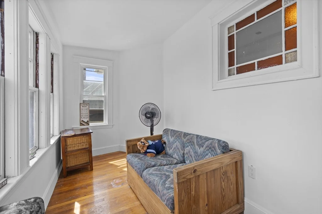 4 bed, 1 bath apartment for rent at 69 Westmoreland St Unit 2, Dorchester — photo 14 of 16