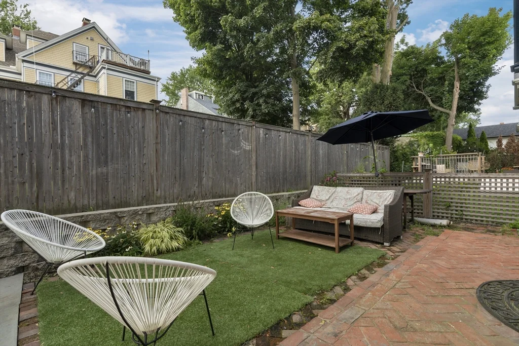 4 bed, 1 bath apartment for rent at 69 Westmoreland St Unit 2, Dorchester — photo 15 of 16