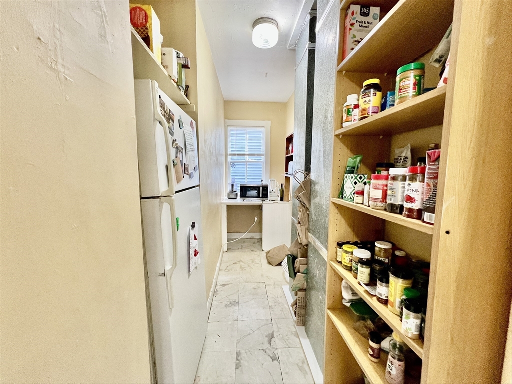 3 bed, 1 bath apartment for rent at 69 Woodlawn St Unit 1, Jamaica Plain — photo 6 of 12