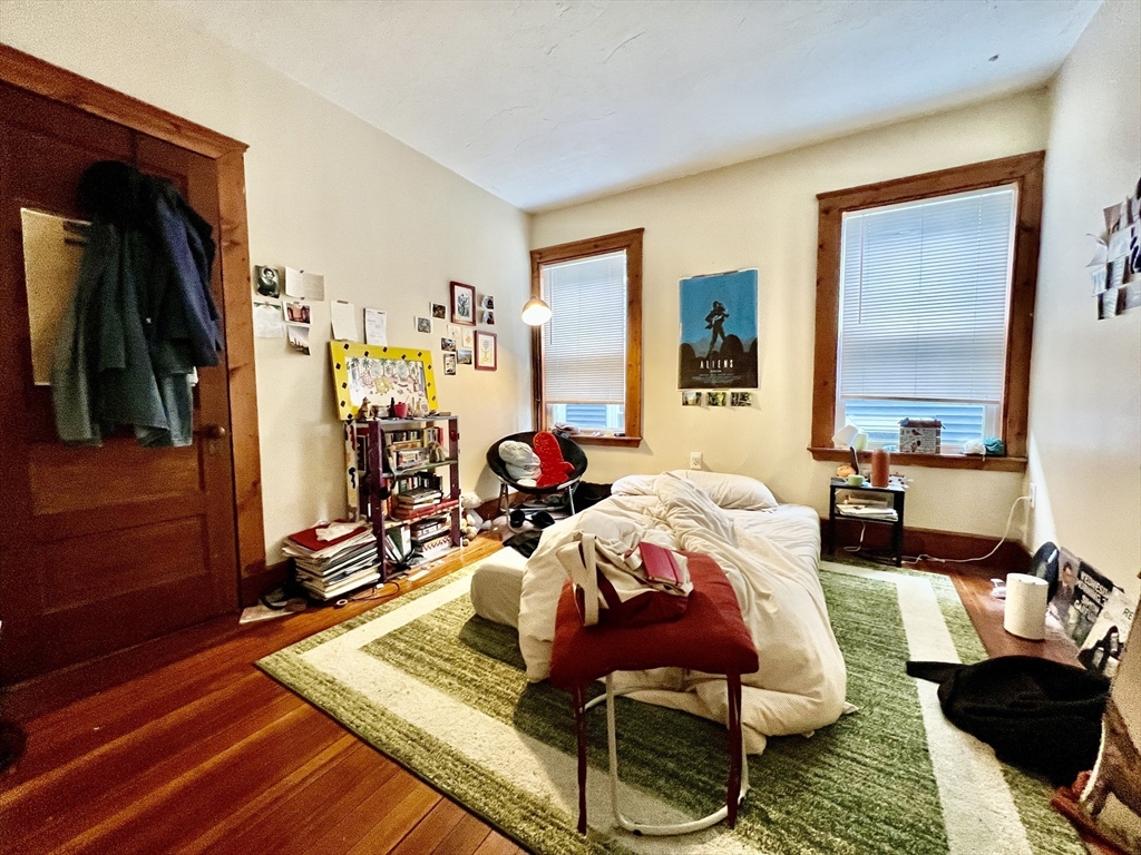 3 bed, 1 bath apartment for rent at 69 Woodlawn St Unit 1, Jamaica Plain — photo 8 of 12