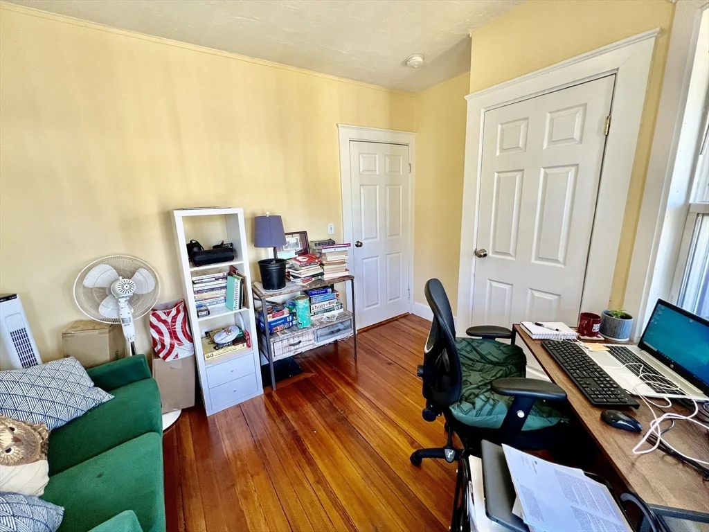 3 bed, 1 bath apartment for rent at 69 Woodlawn St Unit 2, Jamaica Plain — photo 13 of 18