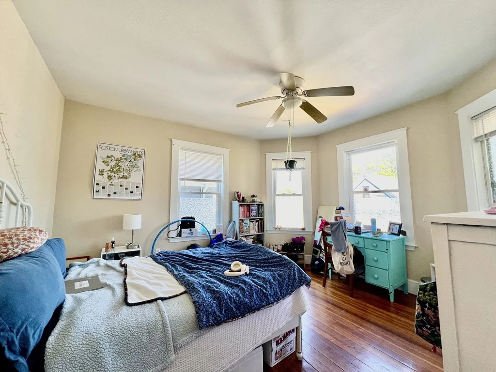 3 bed, 1 bath apartment for rent at 69 Woodlawn St Unit 2, Jamaica Plain — photo 14 of 18
