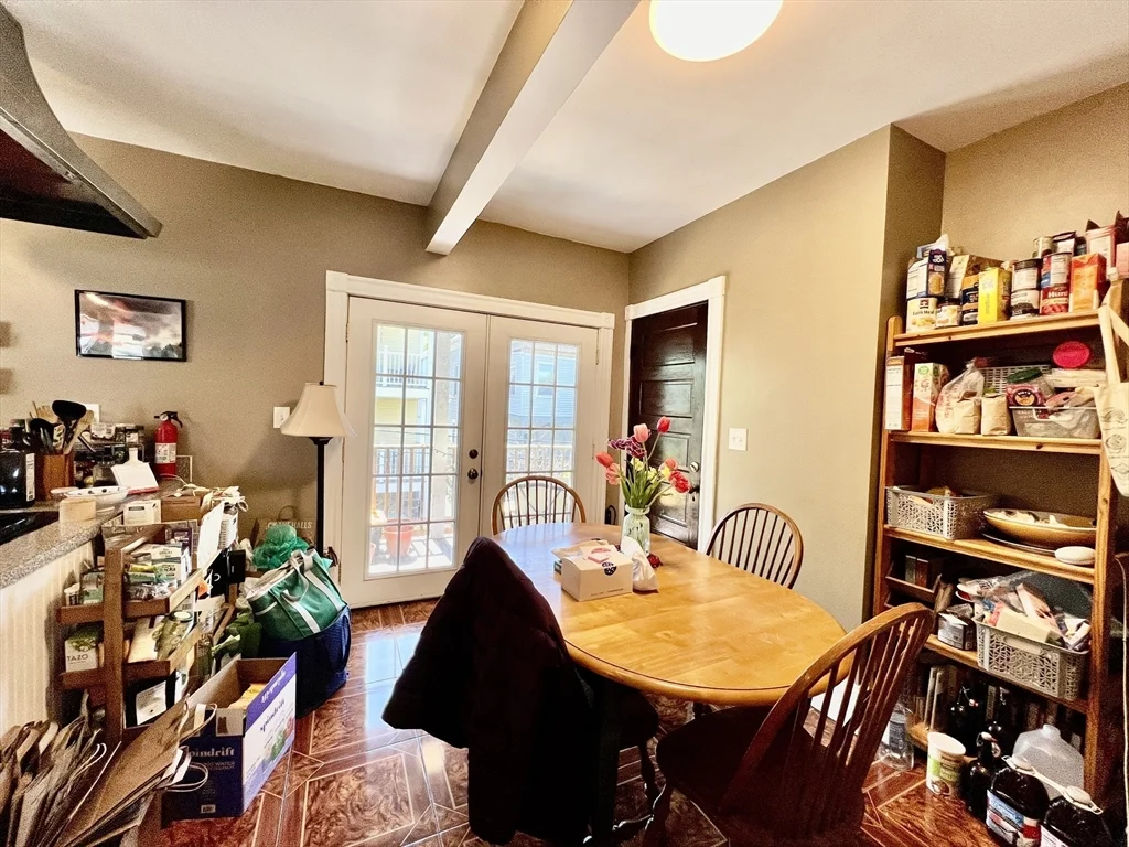 3 bed, 1 bath apartment for rent at 69 Woodlawn St Unit 3, Jamaica Plain — photo 7 of 19