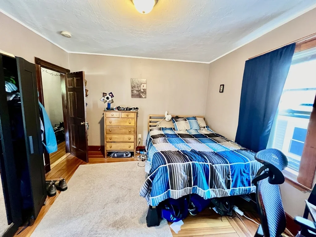 3 bed, 1 bath apartment for rent at 69 Woodlawn St Unit 3, Jamaica Plain — photo 10 of 19