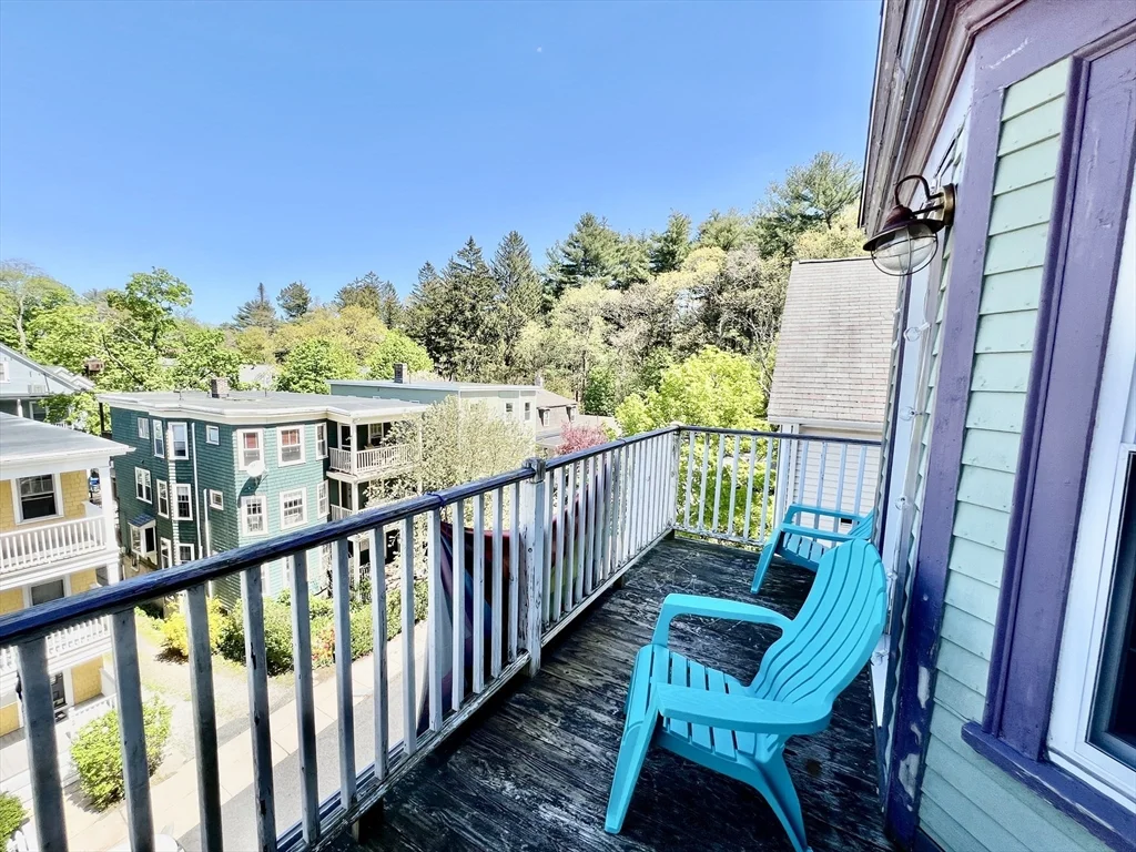 3 bed, 1 bath apartment for rent at 69 Woodlawn St Unit 3, Jamaica Plain — photo 16 of 19