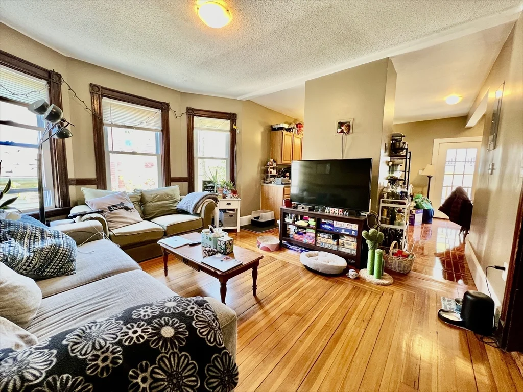 3 bed, 1 bath apartment for rent at 69 Woodlawn St Unit 3, Jamaica Plain