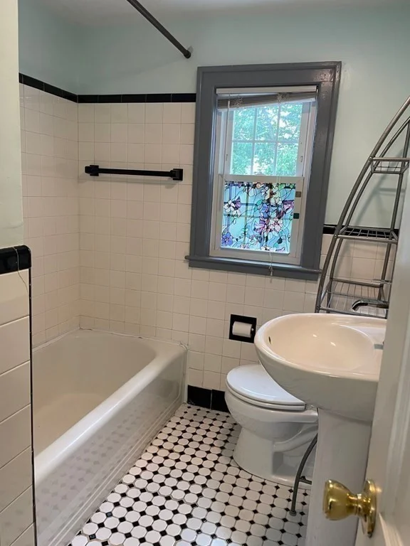 2 bed, 1 bath apartment for rent at 69 York Ave Unit 69, Watertown — photo 12 of 14