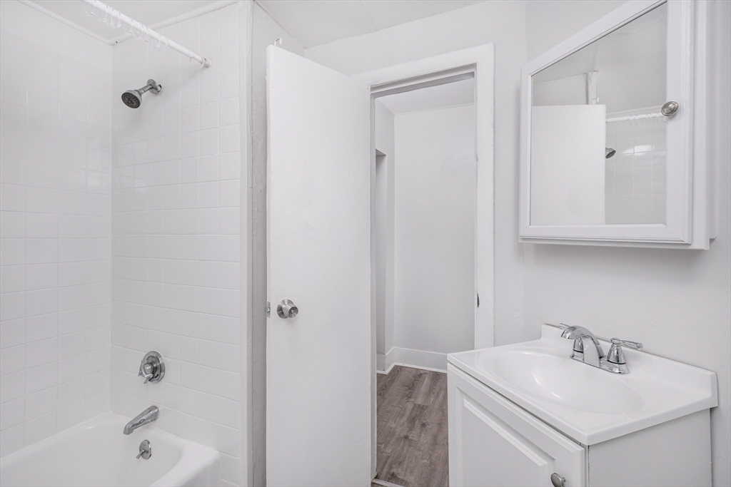 1 bed, 1 bath apartment for rent at 690-692 Main St Unit 2, Malden — photo 9 of 20