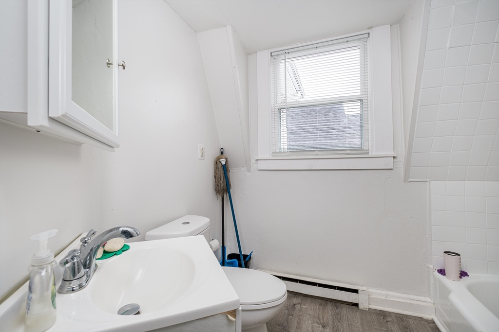 1 bed, 1 bath apartment for rent at 690-692 Main St Unit 4, Malden — photo 8 of 11