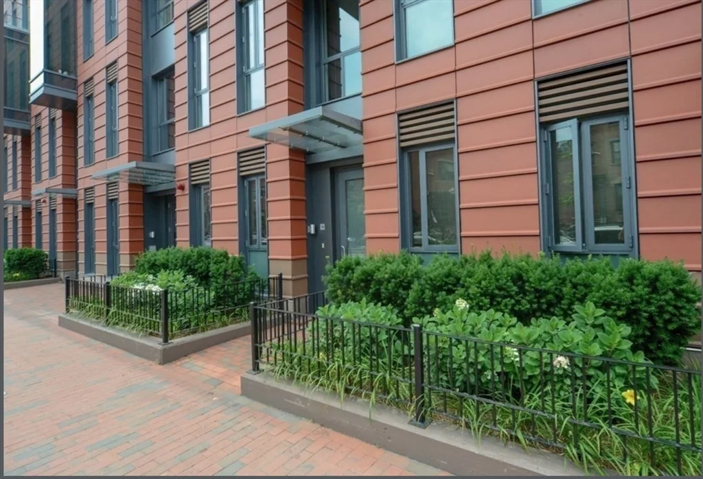 1 bed, 1 bath apartment for rent at 691 Massachusetts Ave Unit 102, South End — photo 2 of 14