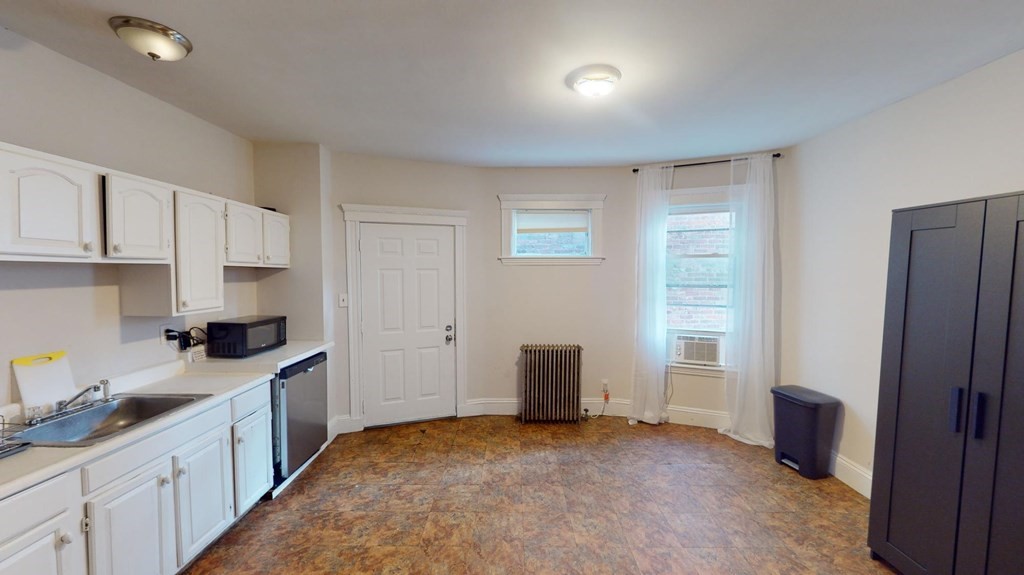 2 bed, 1 bath apartment for rent at 692 Columbia Rd Unit 1, Dorchester — photo 2 of 14