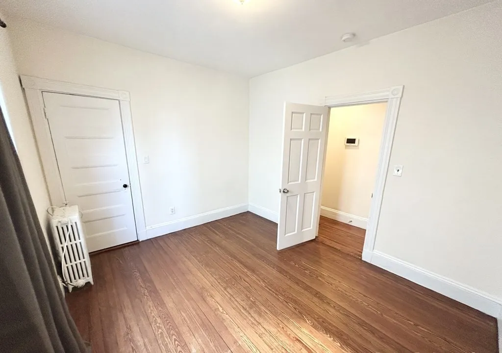 5 bed, 2 bath apartment for rent at 692 Columbia Rd Unit 2, Dorchester — photo 7 of 10