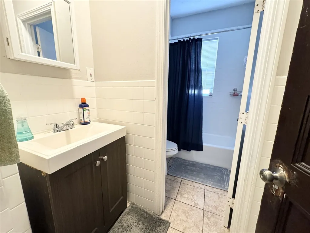 5 bed, 2 bath apartment for rent at 692 Columbia Rd Unit 3, Boston — photo 10 of 10