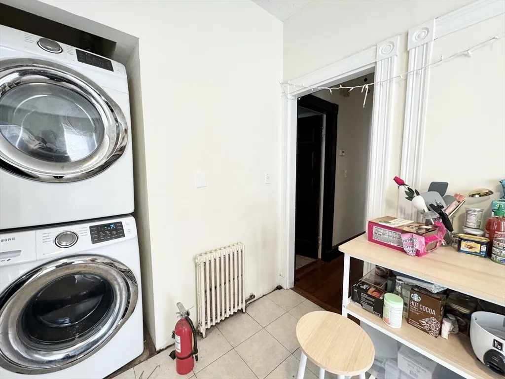 5 bed, 2 bath apartment for rent at 692 Columbia Rd Unit 3, Boston — photo 3 of 10