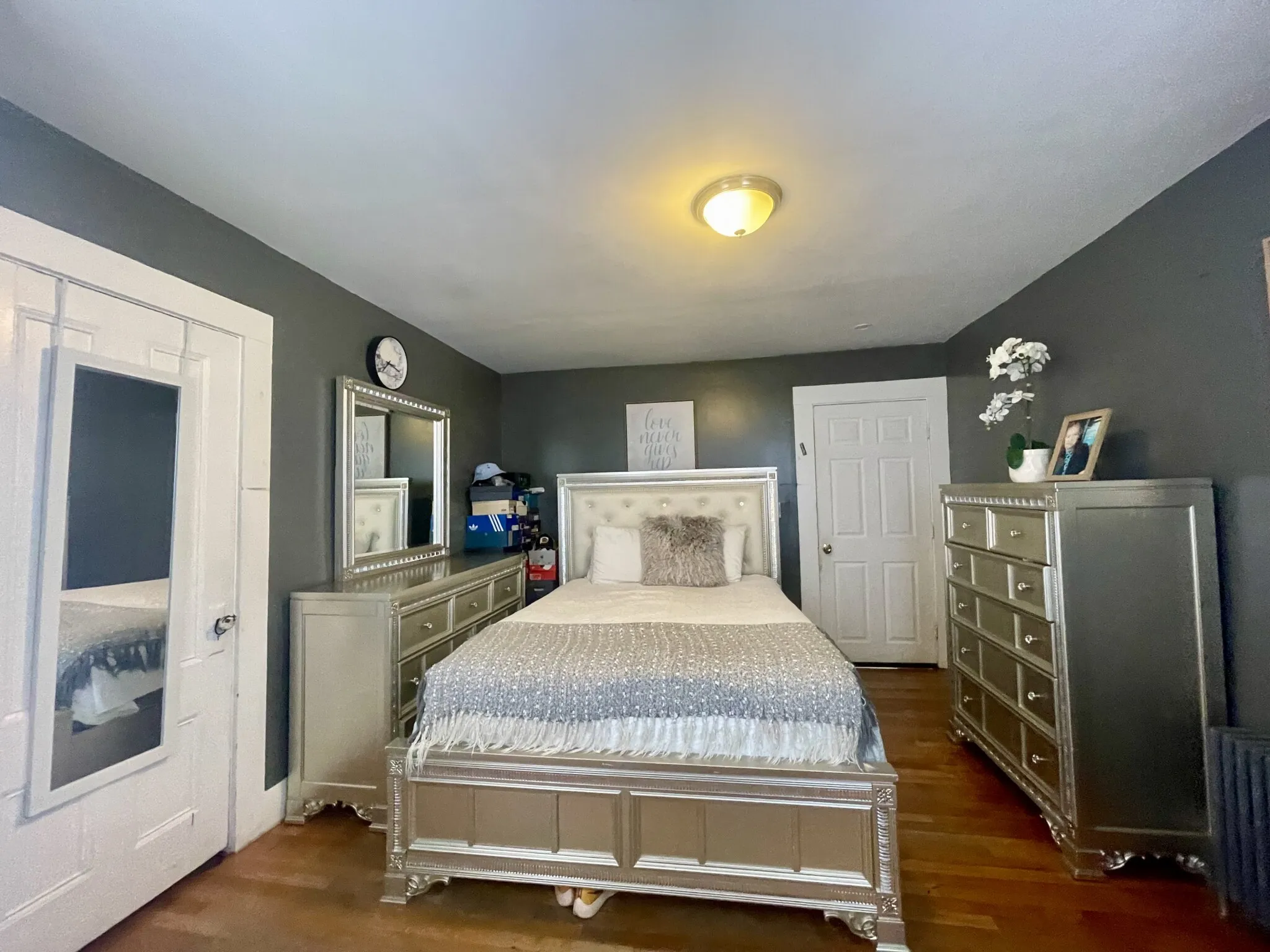 3 bed, 1 bath apartment for rent at 692 Moody St Unit 2, South Side — photo 5 of 11