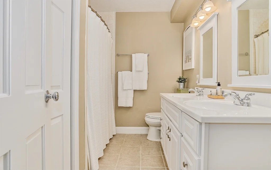 2 bed, 2 bath apartment for rent at 693 East 8th St Unit 1, South Boston — photo 16 of 17