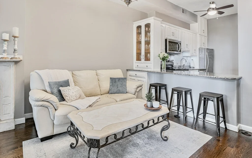 2 bed, 2 bath apartment for rent at 693 East 8th St Unit 1, South Boston — photo 5 of 17