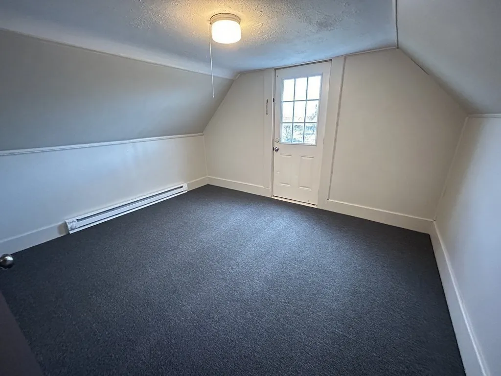 4 bed, 1 bath apartment for rent at 694 Lakeview Ave Unit 3, Lowell — photo 17 of 19