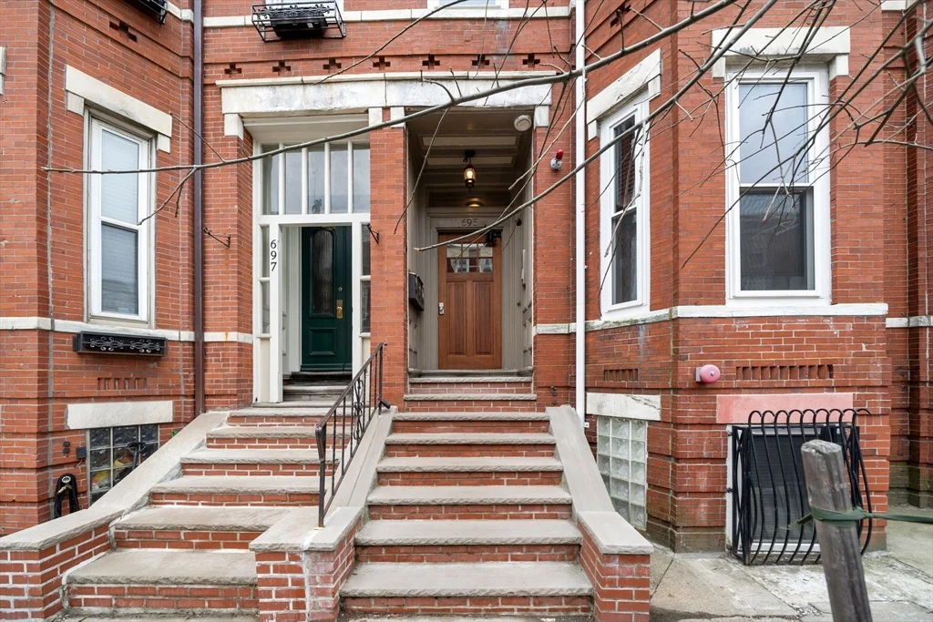 2 bed, 1 bath apartment for rent at 695 E 8th St Unit 3, South Boston — photo 27 of 29