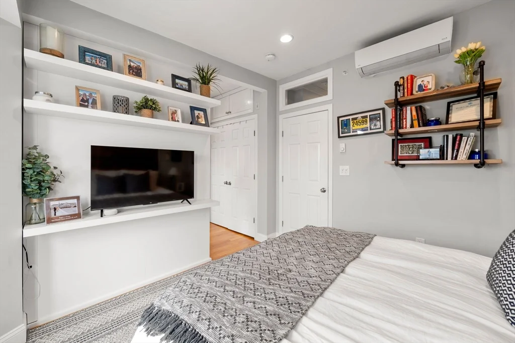 2 bed, 1 bath apartment for rent at 695 E 8th St Unit 3, South Boston — photo 9 of 29
