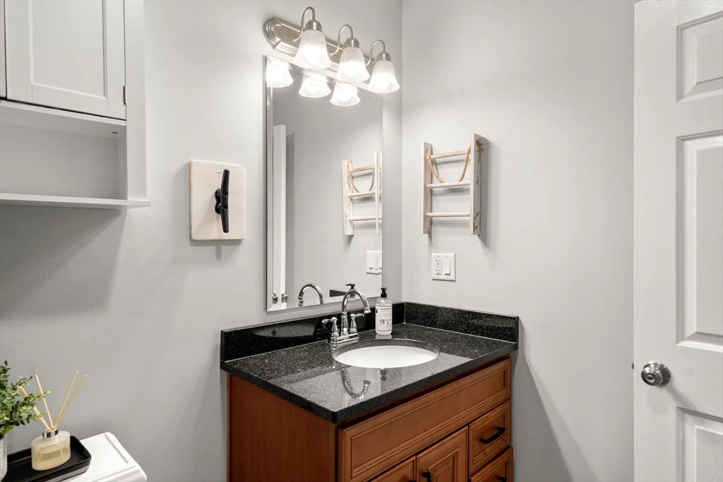 2 bed, 1 bath apartment for rent at 695 E 8th St Unit 3, South Boston — photo 14 of 29