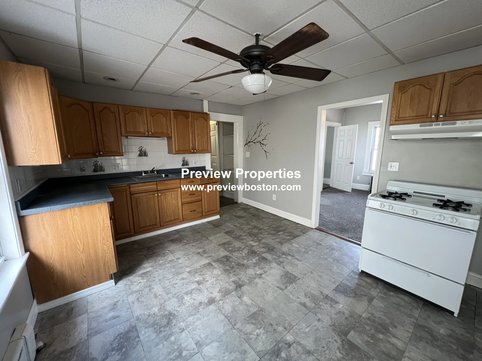 3 bed, 1 bath apartment for rent at 696 Broadway Unit 1P, Everett