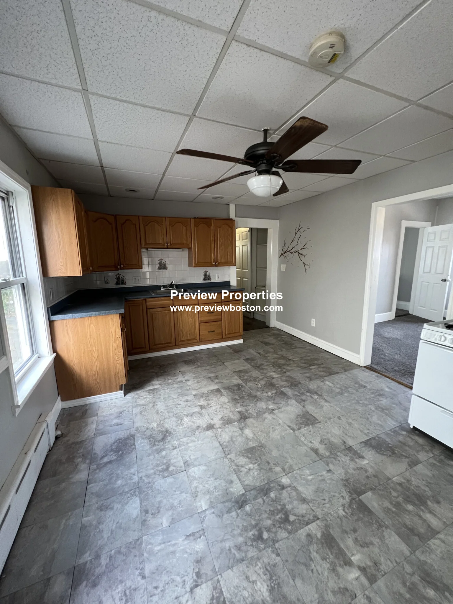 3 bed, 1 bath apartment for rent at 696 Broadway Unit 1P, Everett — photo 3 of 15