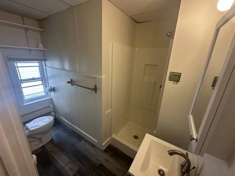 4 bed, 1 bath apartment for rent at 697 Main St Unit 3, Amherst — photo 9 of 15